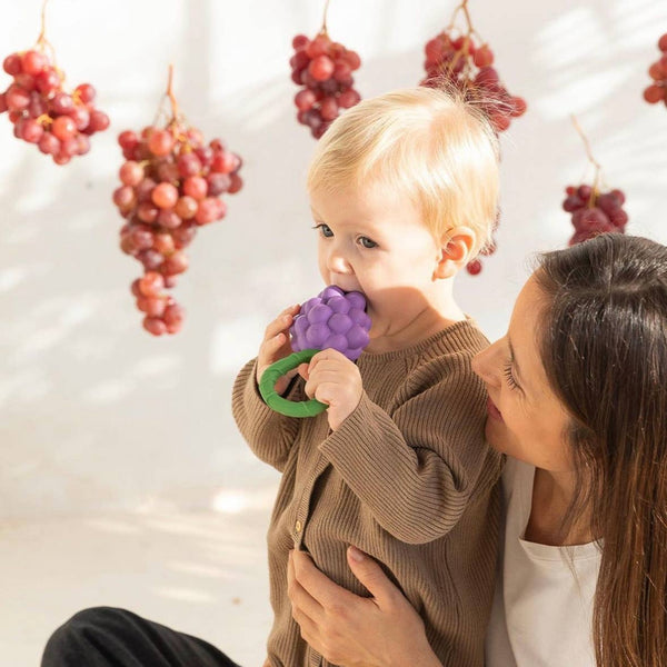 OLI&CAROL. Grape Rattle Toy –