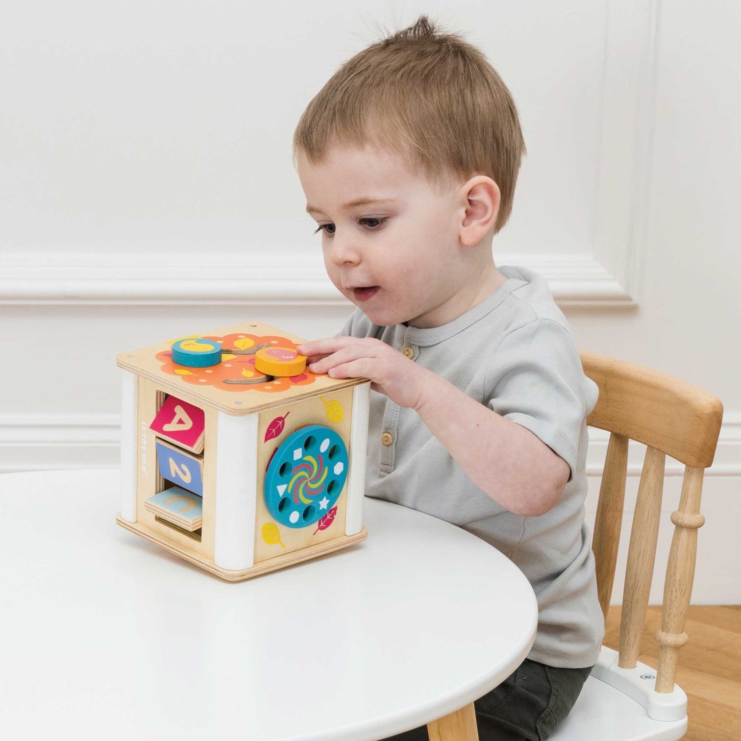 Le Toy Van Petit Activity Cube